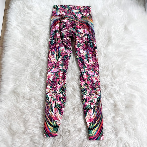 Lululemon Wunder Under Hi-Rise Tight Nulux 28" Size 6 in Spectrum Wunder Under - Picture 7 of 8